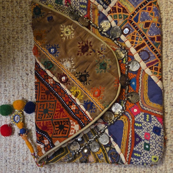 Super Boho Anthropologie Clutch - Picture 2 of 11